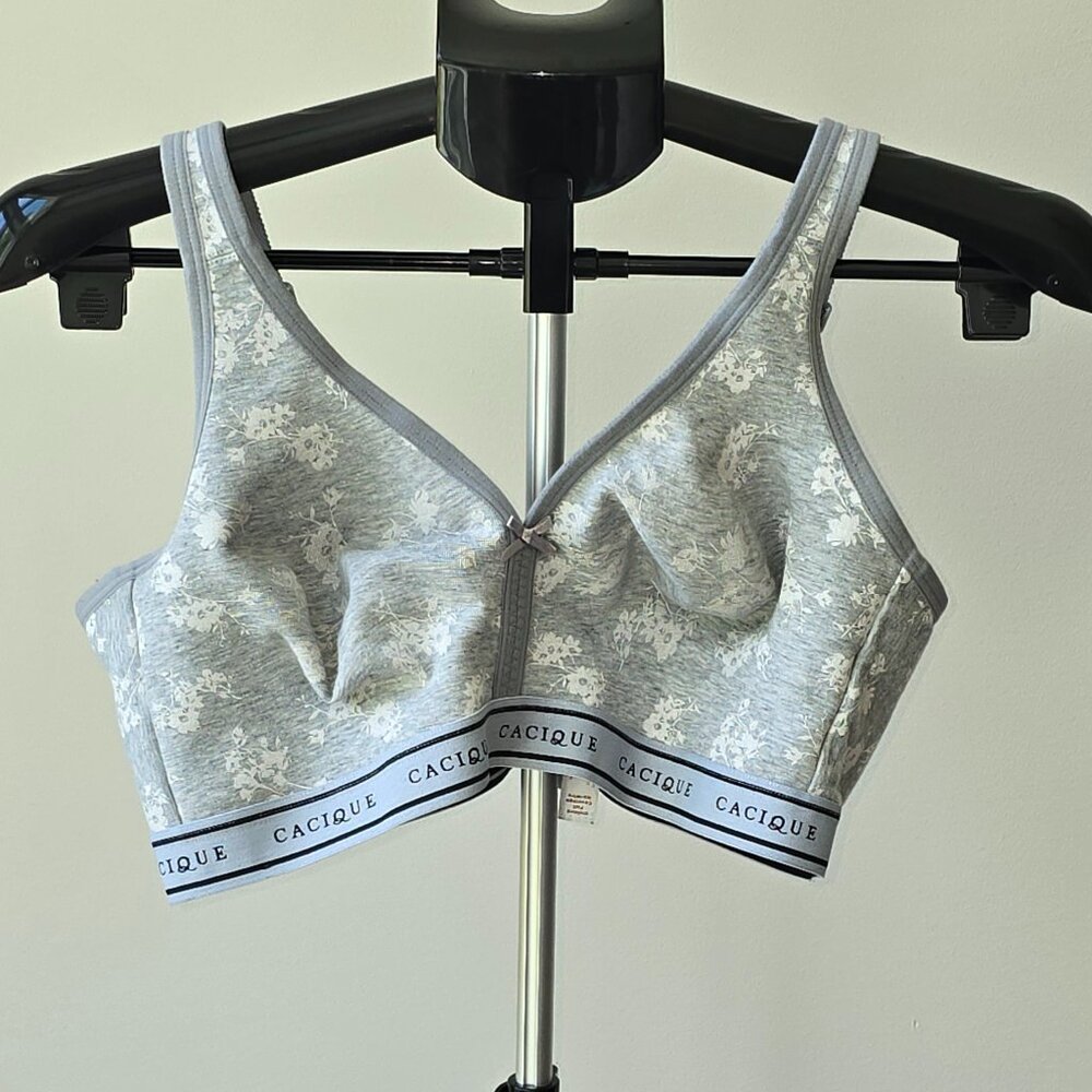 Cacique Unlined Full Coverage No-Wire Bra – Size 40D (Gray with White Floral Pri